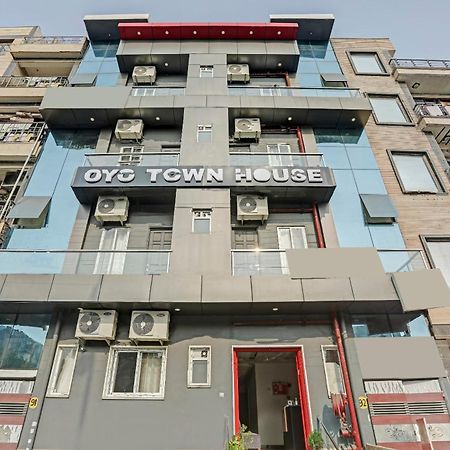 Super Townhouse Mannat Rohini 16 Hotel Delhi  Ngoại thất bức ảnh