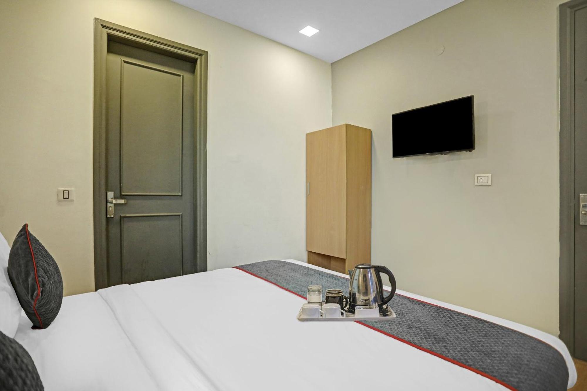 Super Townhouse Mannat Rohini 16 Hotel Delhi  Ngoại thất bức ảnh
