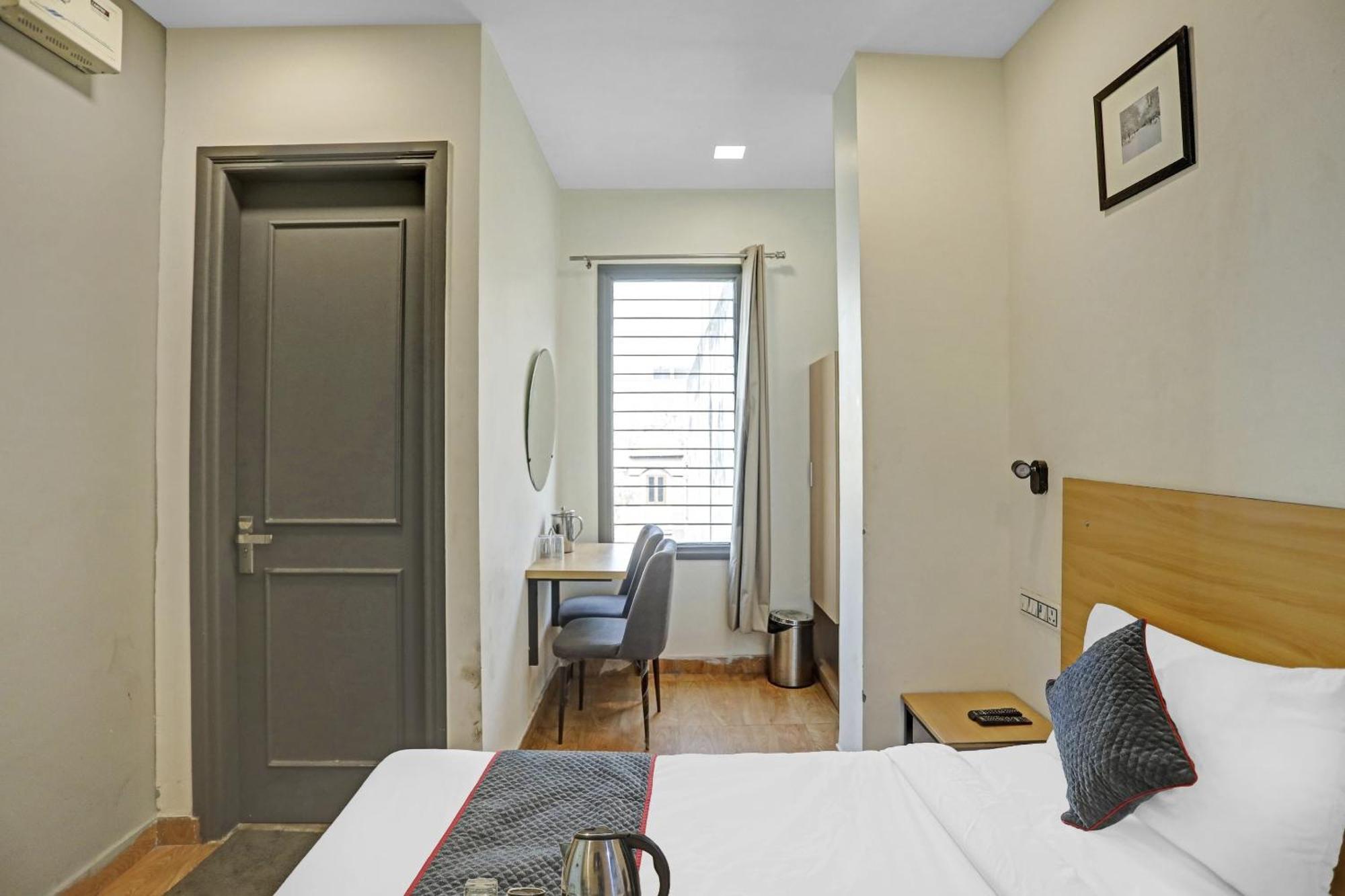 Super Townhouse Mannat Rohini 16 Hotel Delhi  Ngoại thất bức ảnh
