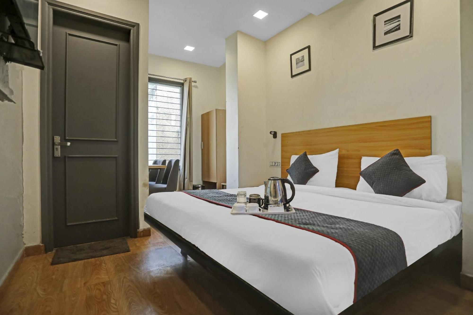Super Townhouse Mannat Rohini 16 Hotel Delhi  Ngoại thất bức ảnh
