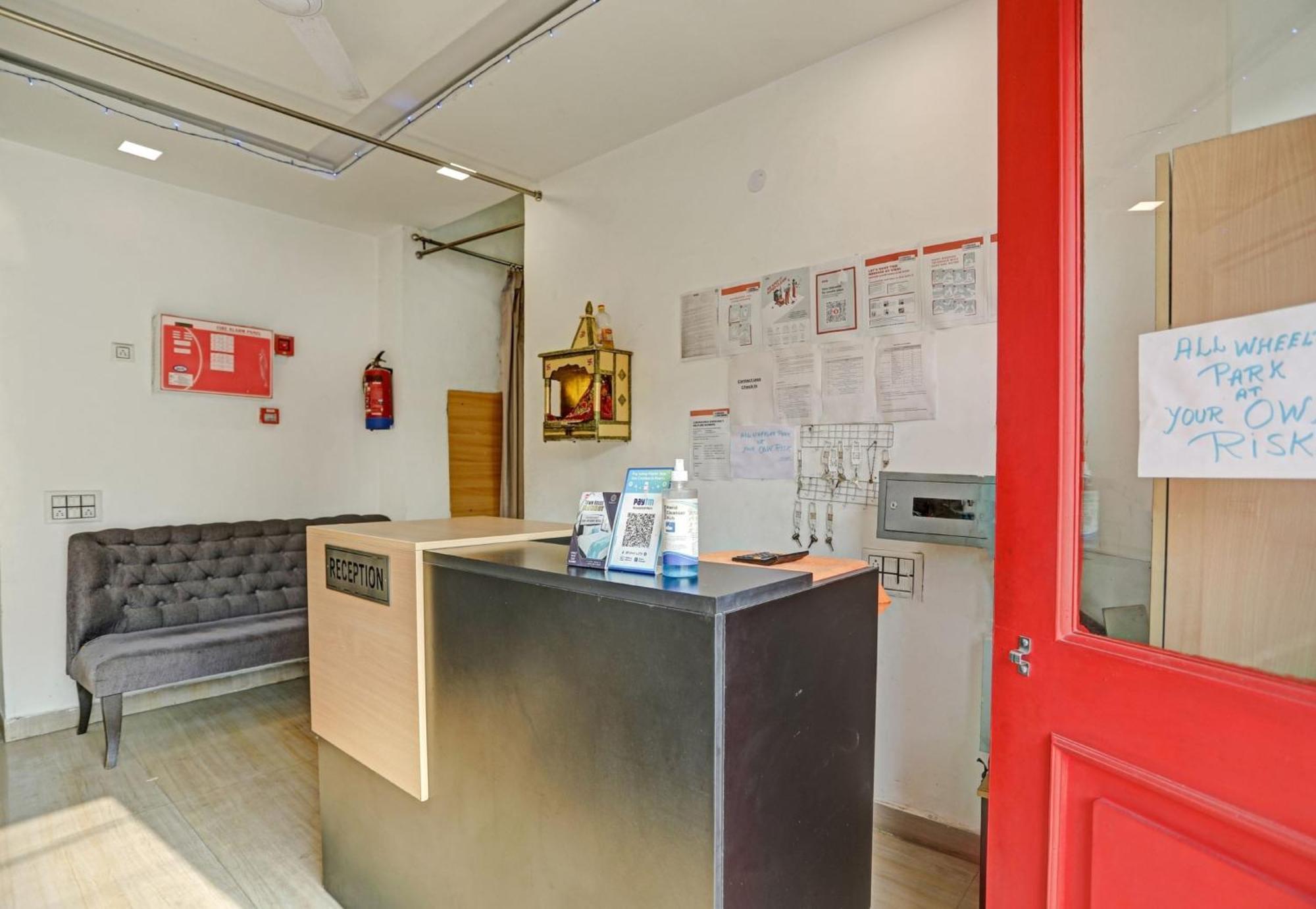 Super Townhouse Mannat Rohini 16 Hotel Delhi  Ngoại thất bức ảnh