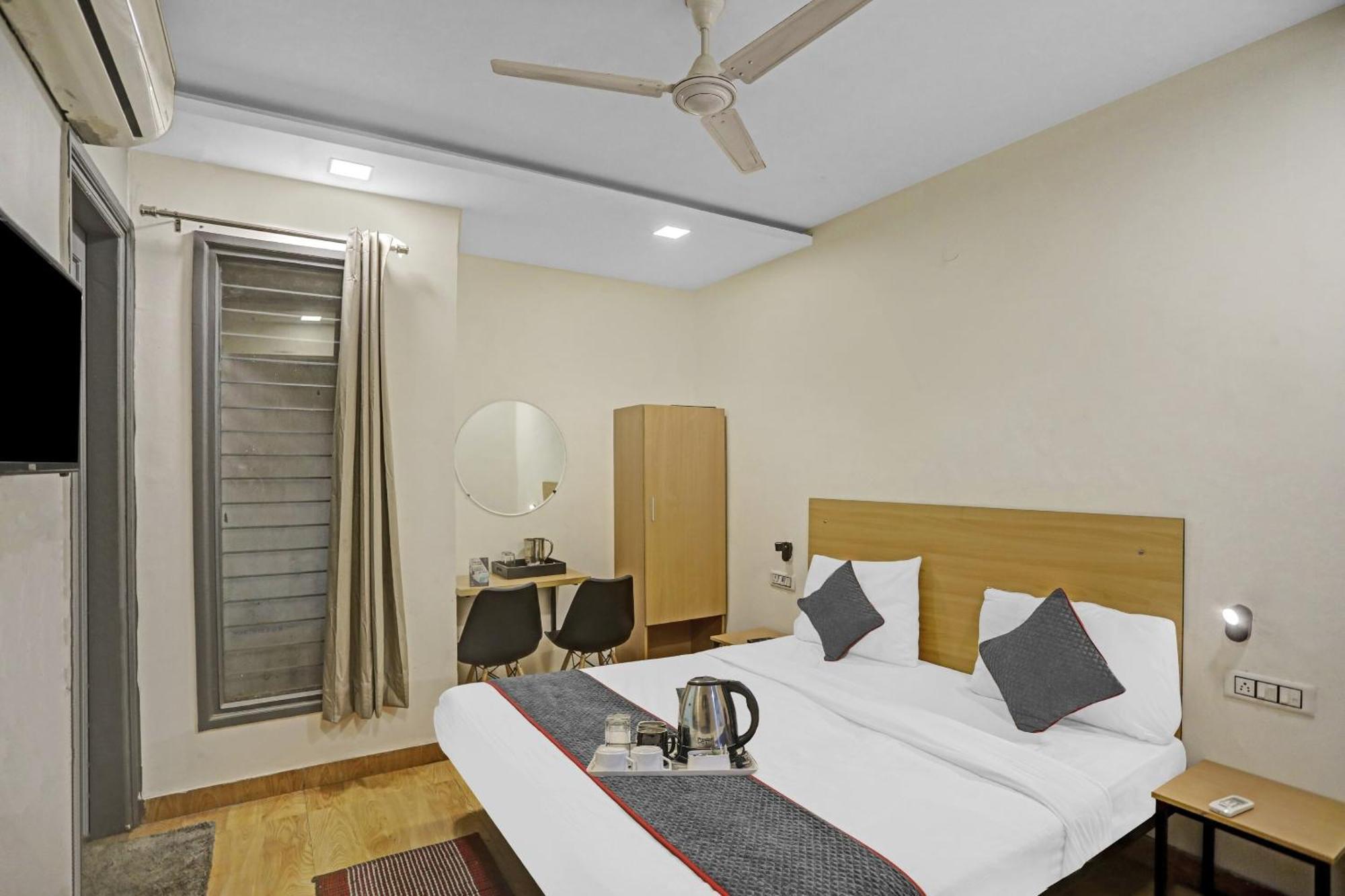 Super Townhouse Mannat Rohini 16 Hotel Delhi  Ngoại thất bức ảnh