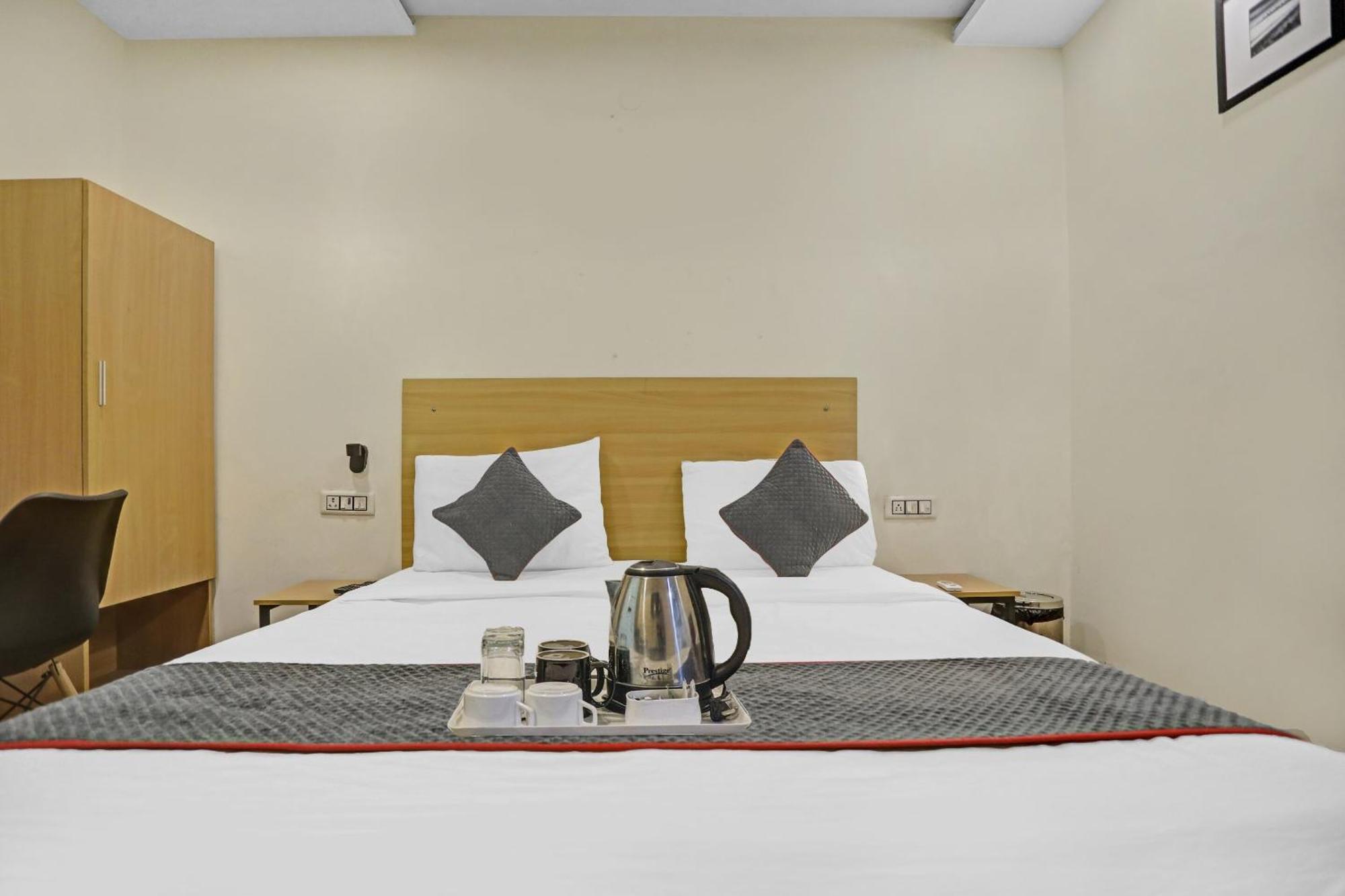 Super Townhouse Mannat Rohini 16 Hotel Delhi  Ngoại thất bức ảnh