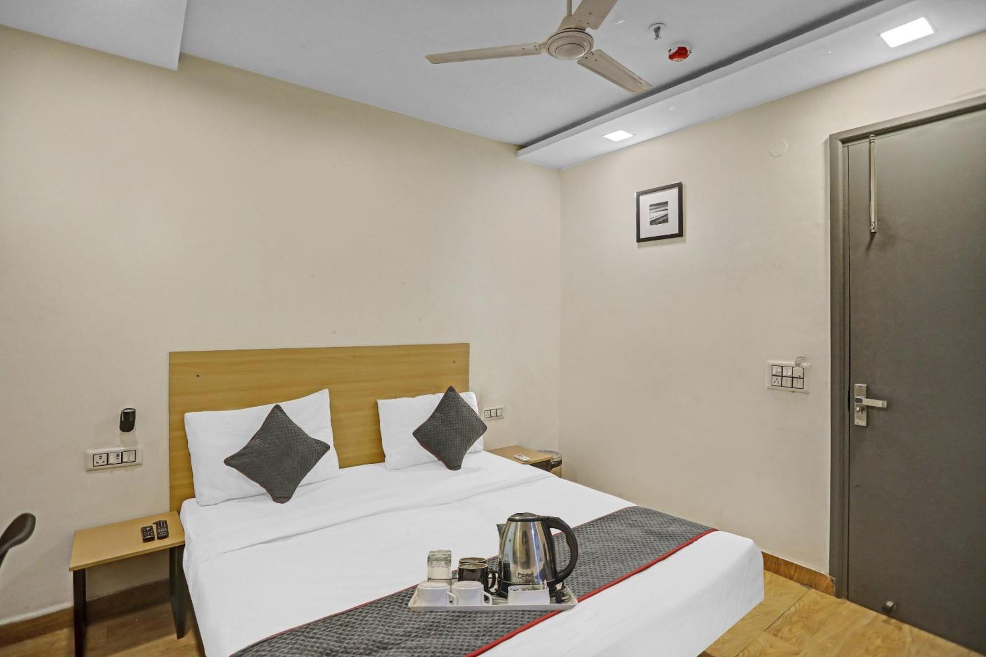 Super Townhouse Mannat Rohini 16 Hotel Delhi  Ngoại thất bức ảnh